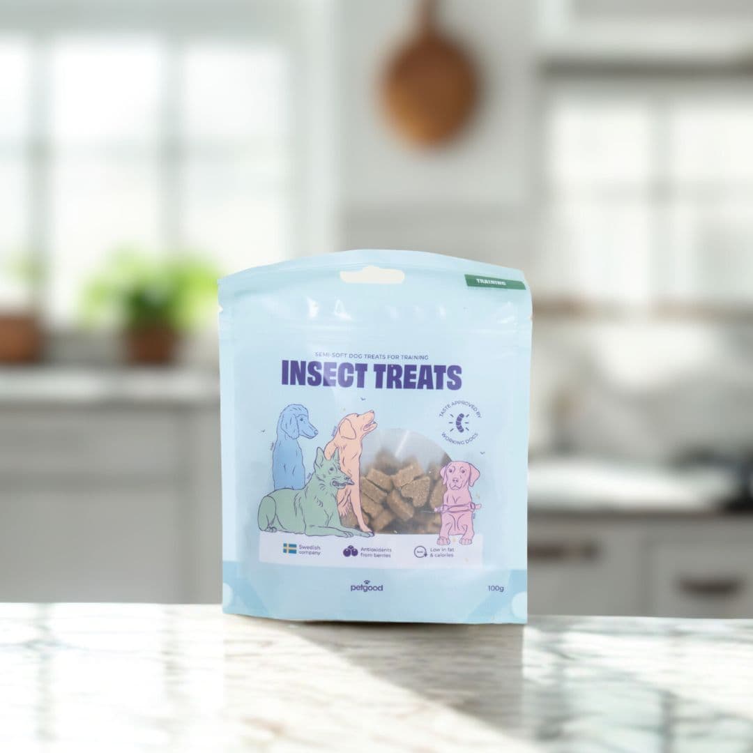 https://a.storyblok.com/f/236174/1080x1080/1fa39a8c19/training-treats-in-kitchen.jpg
