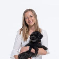 https://a.storyblok.com/f/236174/226x226/40839b3112/christina-cco.jpg